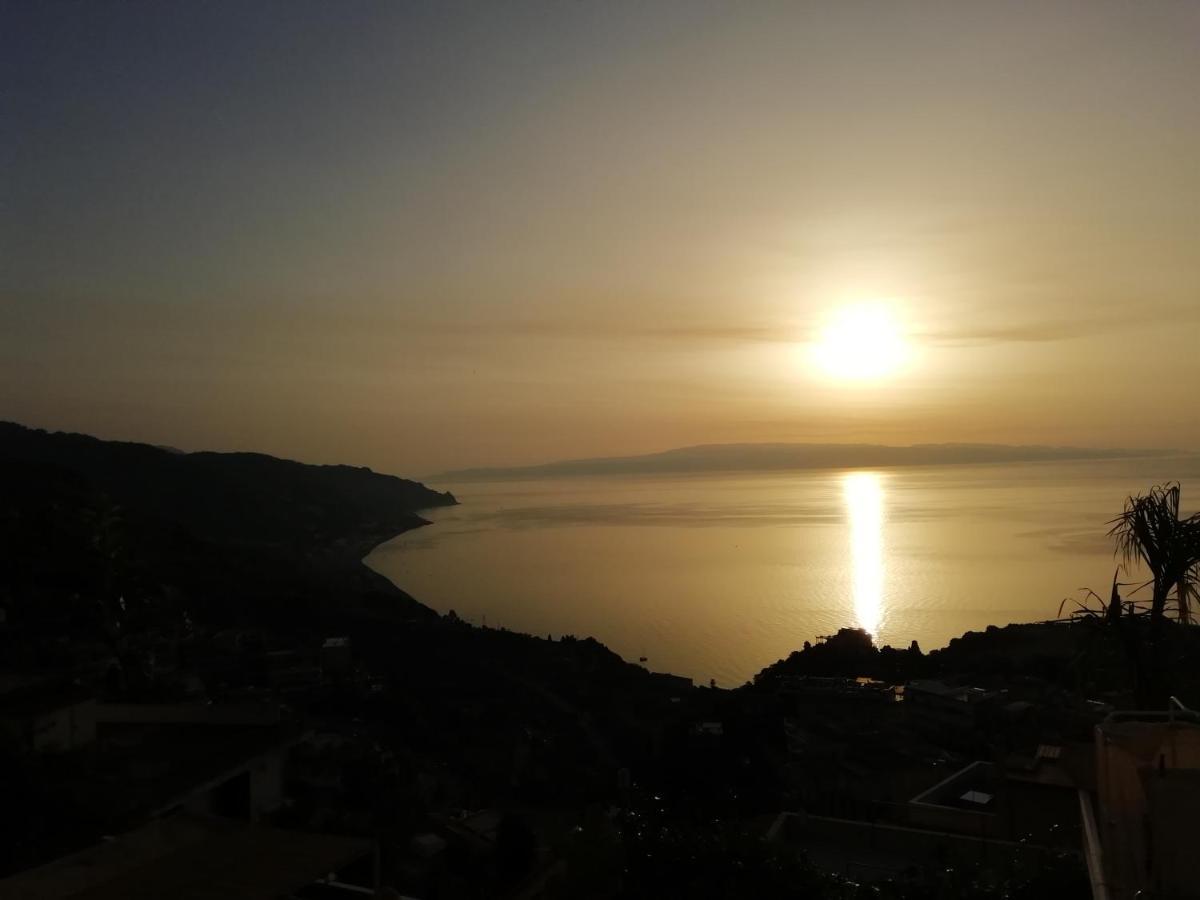U Castiddanu Breathtaking View Apartment Таормина Екстериор снимка