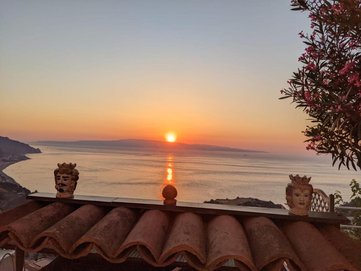 U Castiddanu Breathtaking View Apartment Таормина Екстериор снимка